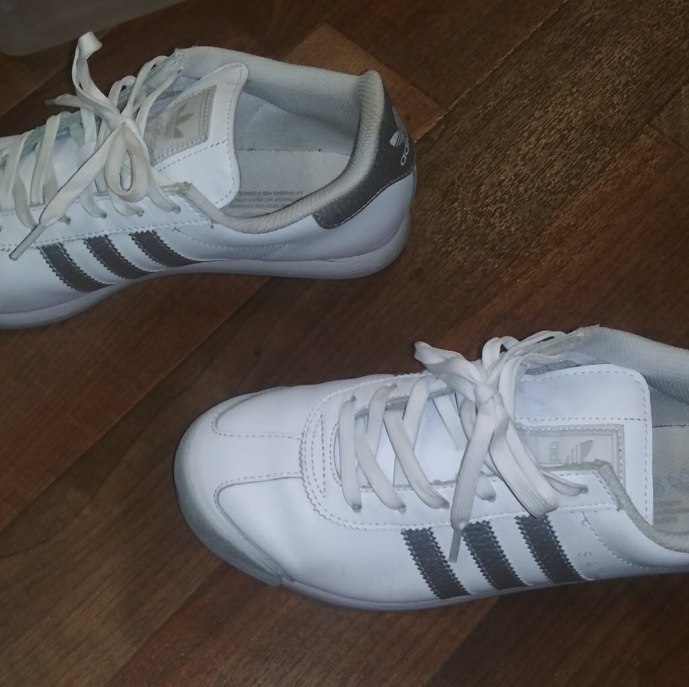 Women's Adidas samoa